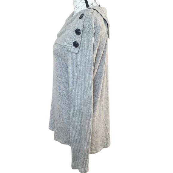 Fortune + Ivy Women's Size Large Heather Gray Soft Knit Button Detail Top - Picture 5 of 5